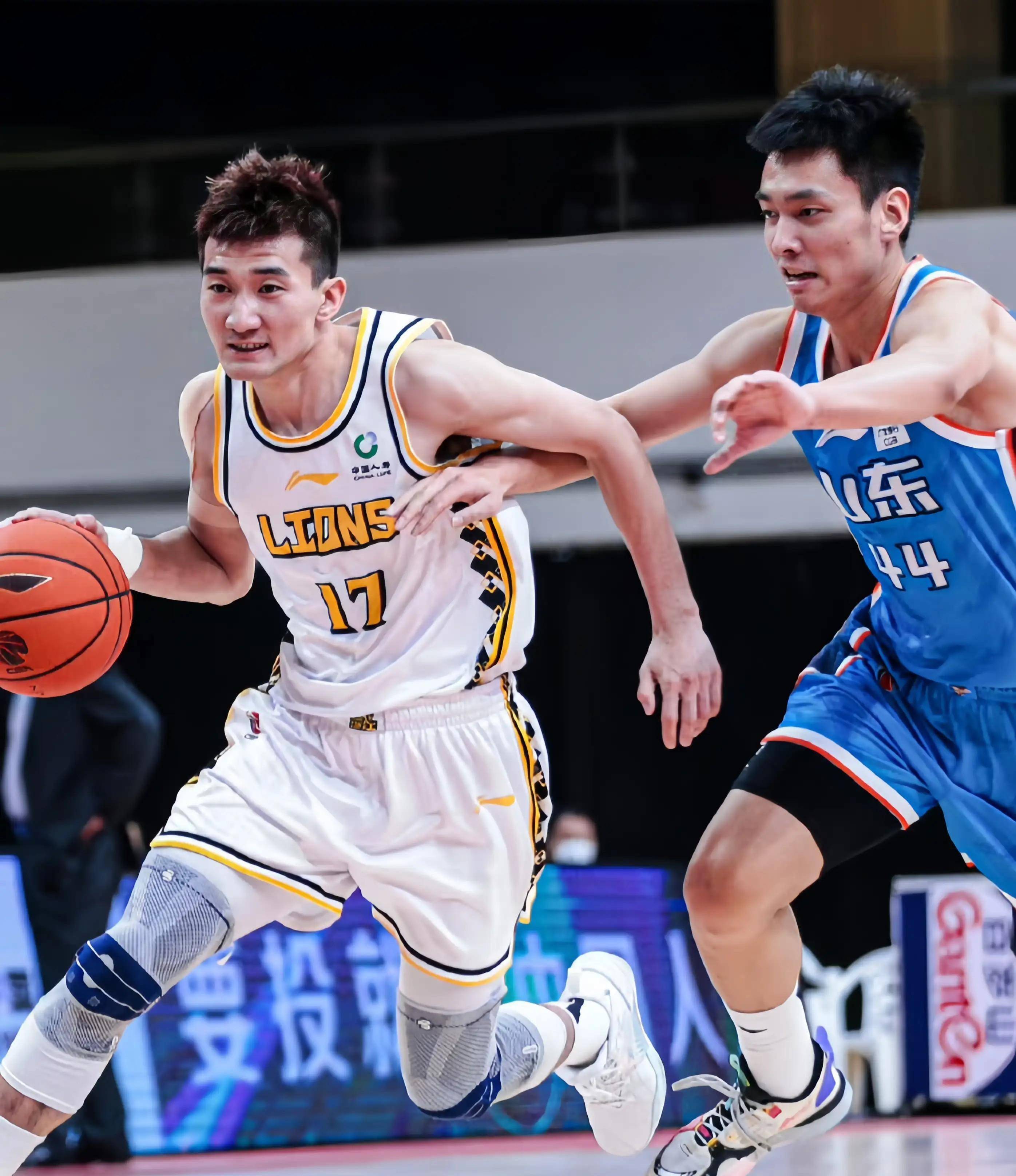 疑为他赢得 疑为他赢得